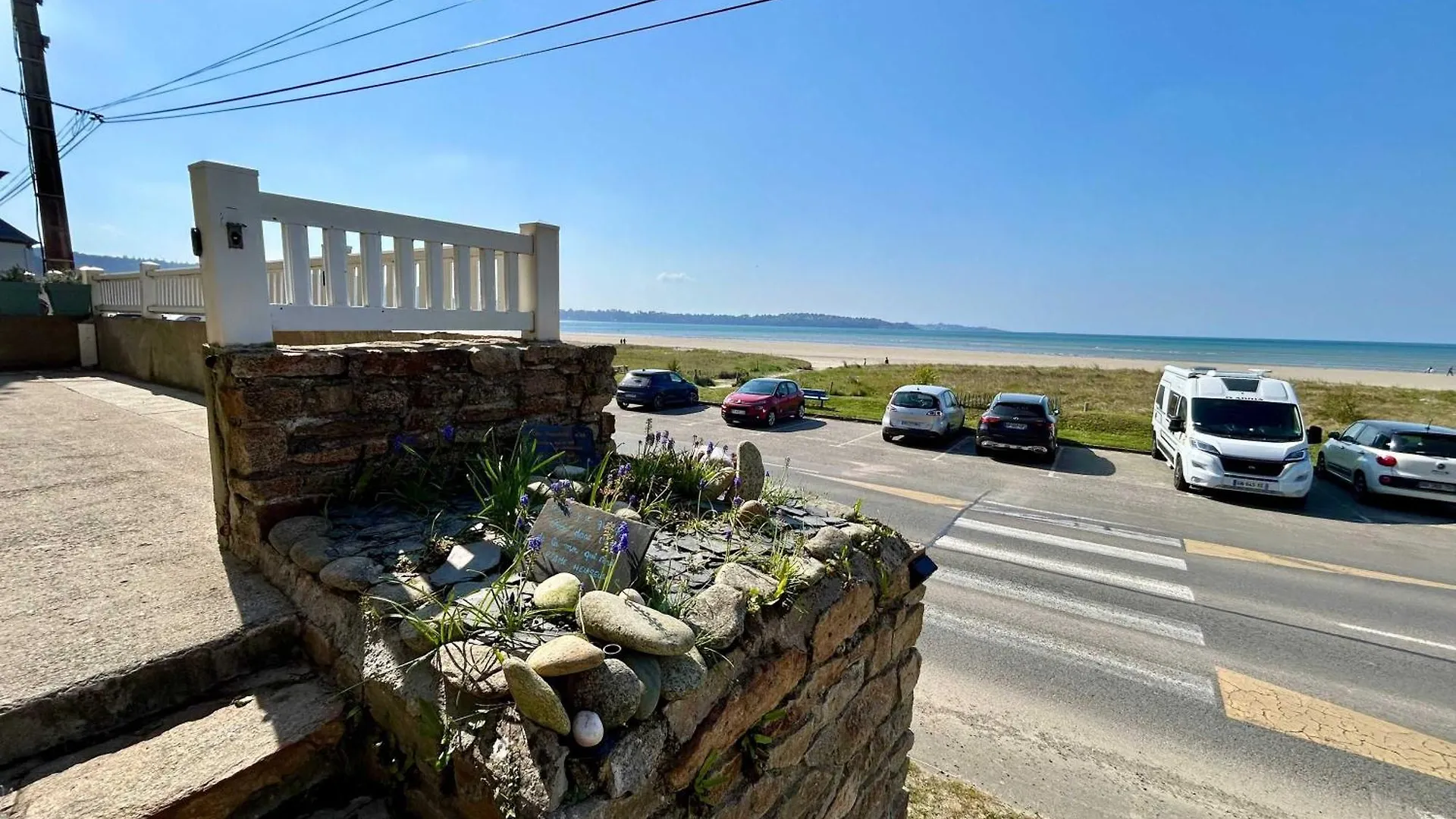 Charming Seaside Family Home - Sleeps 8 Saint-Michel-en-Grève Nyaraló