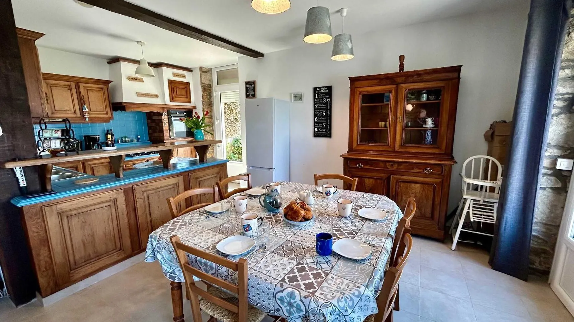 Charming Seaside Family Home - Sleeps 8 Saint-Michel-en-Grève Nyaraló